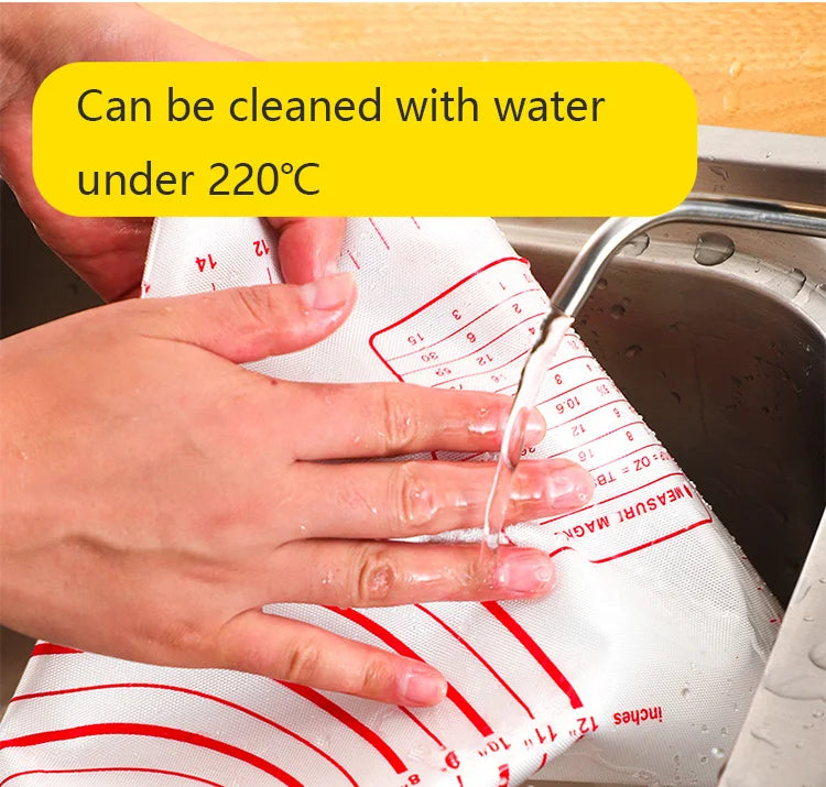 Water-cleanable silicone dough mat for baking under 220°C