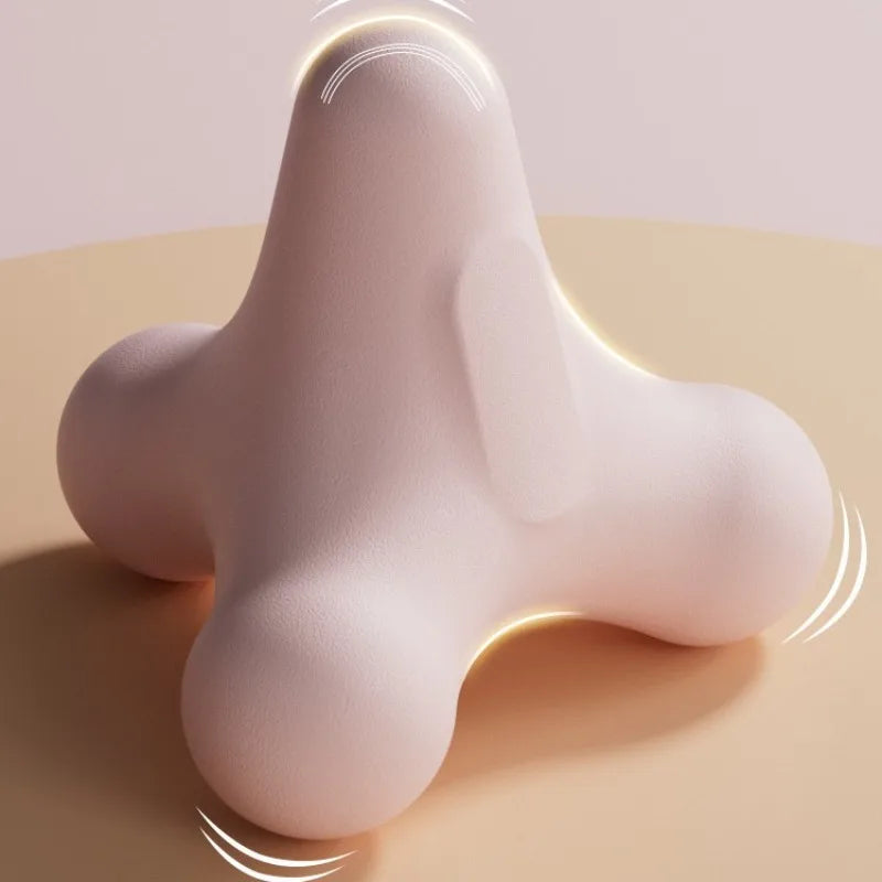 Cream massage fascia ball on upper back with press-and-release massage effect